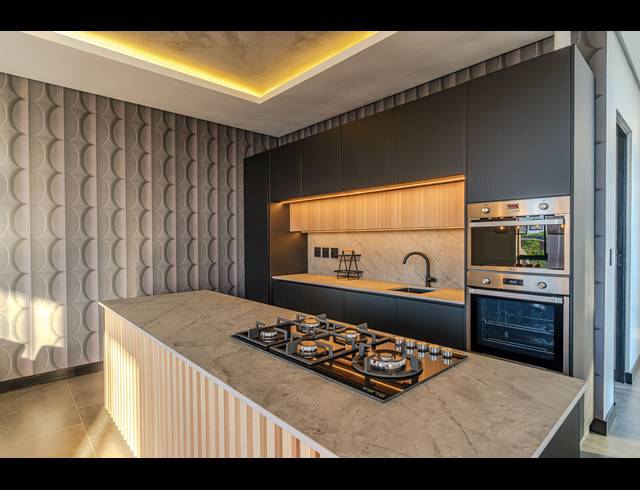 4 BEDROOM FREEHOLD FOR SALE IN SEATON ESTATE